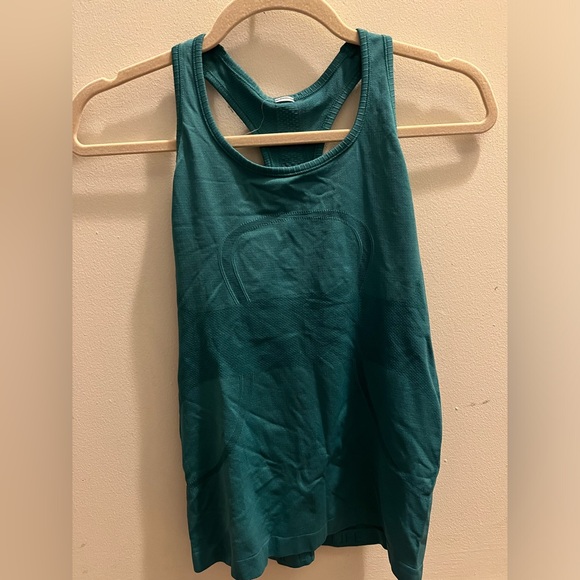 Lululemon Swiftly Tech Racerback Gym/Workout/Activewear top - Picture 4 of 7